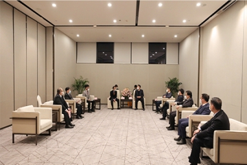 市领导与环新集团AAAC公司日方总经理举行会见