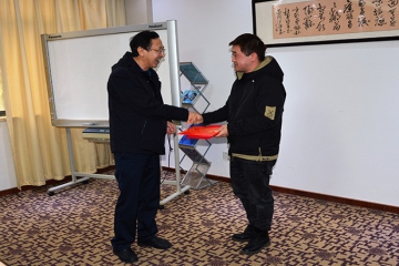 Ye Jinming, chairman of the CPPCC Yingjiang District of Anqing City, and his fellows came to ARN group to express their gratitude to Comrade Wu Fei, a hematopoietic stem cell donor